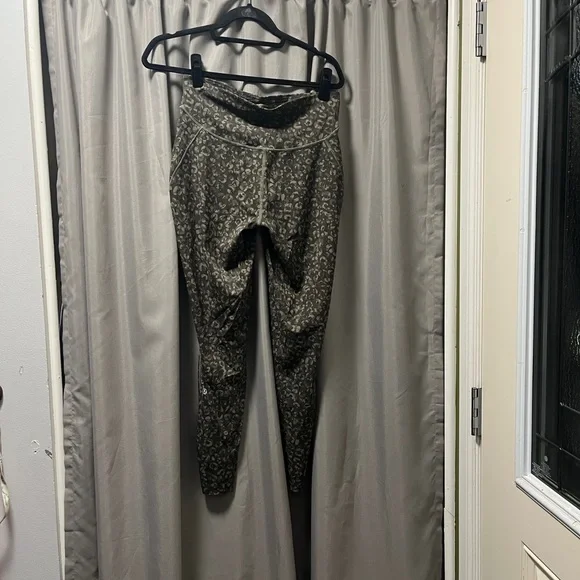 Lululemon Base Pace High-Rise Tight 28" Size 10 - Picture 8 of 11